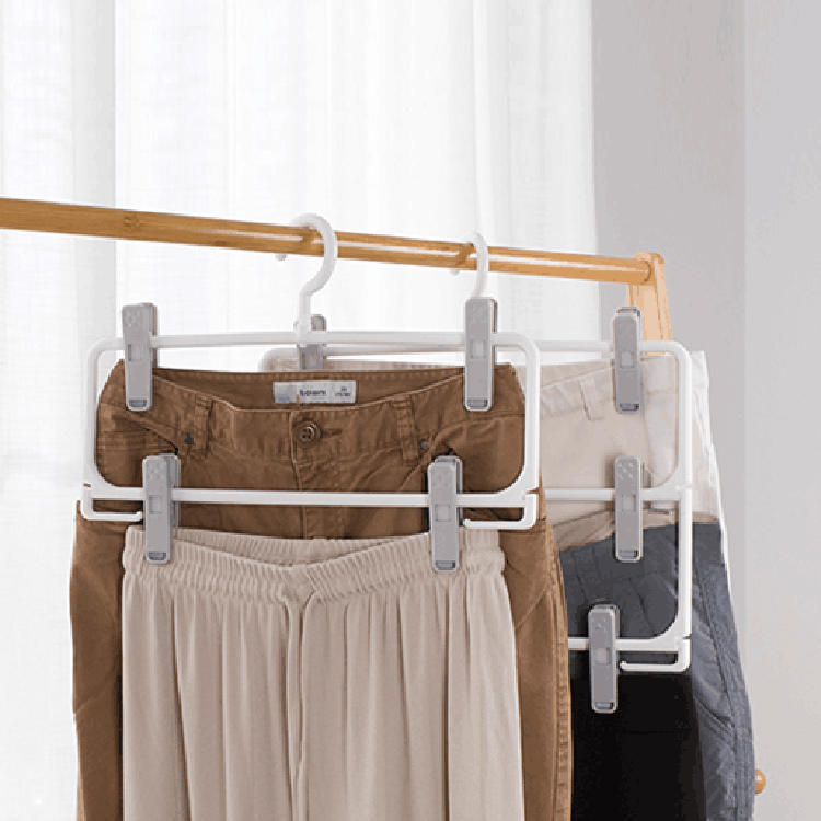 Four Multiple Styles Hanger with Large POM Clips
