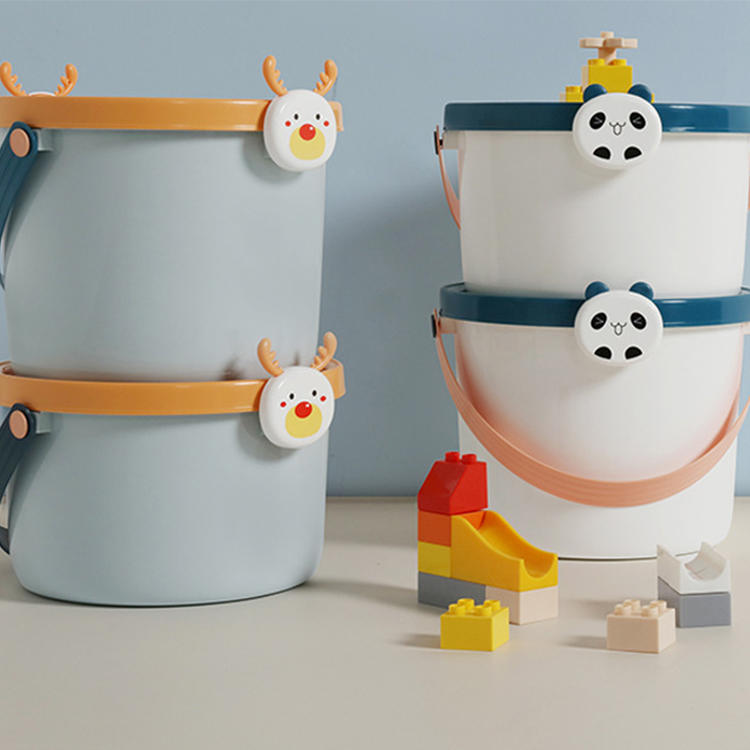 Cartoon portable storage bucket for children