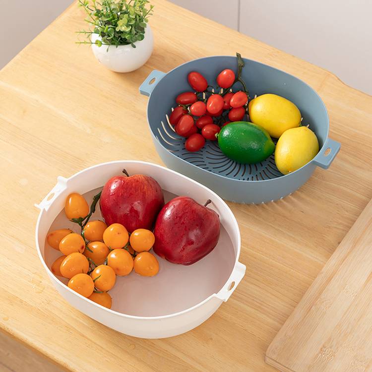 Sieve and Tray Plastic Kitchen Strainer Has Three Sizes