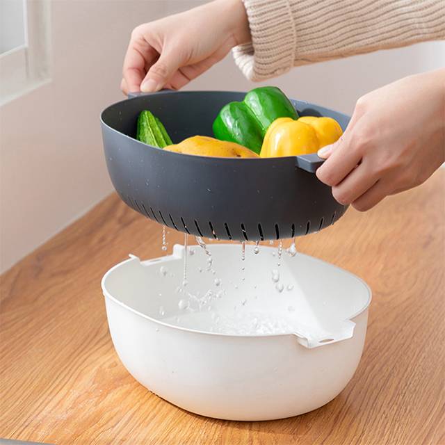 Sieve and Tray Plastic Kitchen Strainer Has Three Sizes