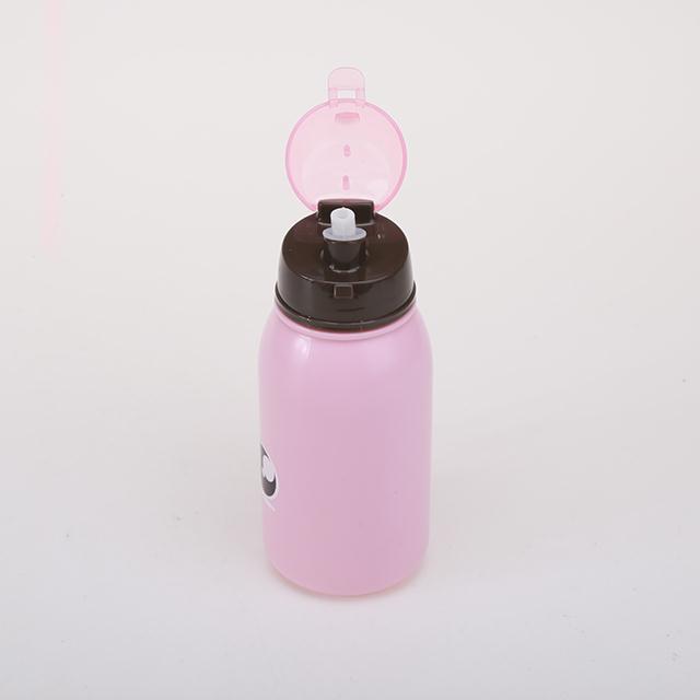 Eco-friendly kid drinking cartoon water bottles BPA free plastic straw bottle